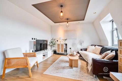 1 bedroom flat for sale, Sandbanks Road, Poole BH15