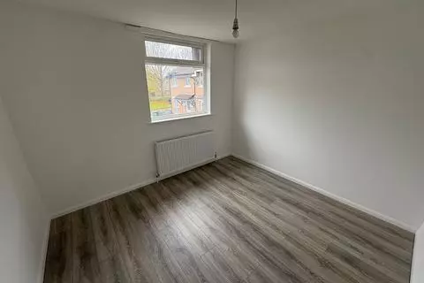 3 bedroom house to rent - View 4