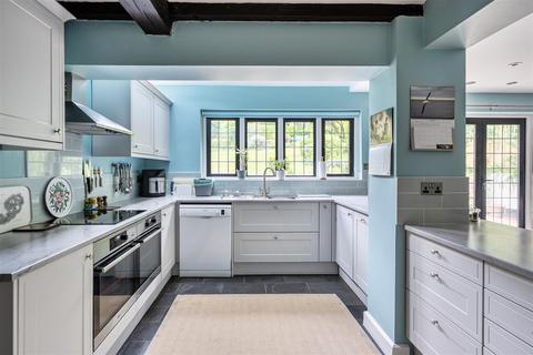 4 bedroom detached house for sale, Ockham Road North, East Horsley