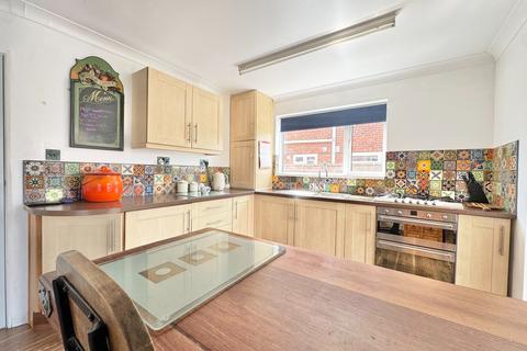 2 bedroom semi-detached bungalow for sale, Netley Road, Titchfield Common