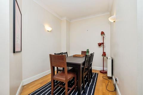2 bedroom flat for sale, Belvedere Road, London, SE1