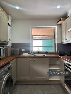 1 bedroom in a flat share to rent, Bellevue Road, London, SW17