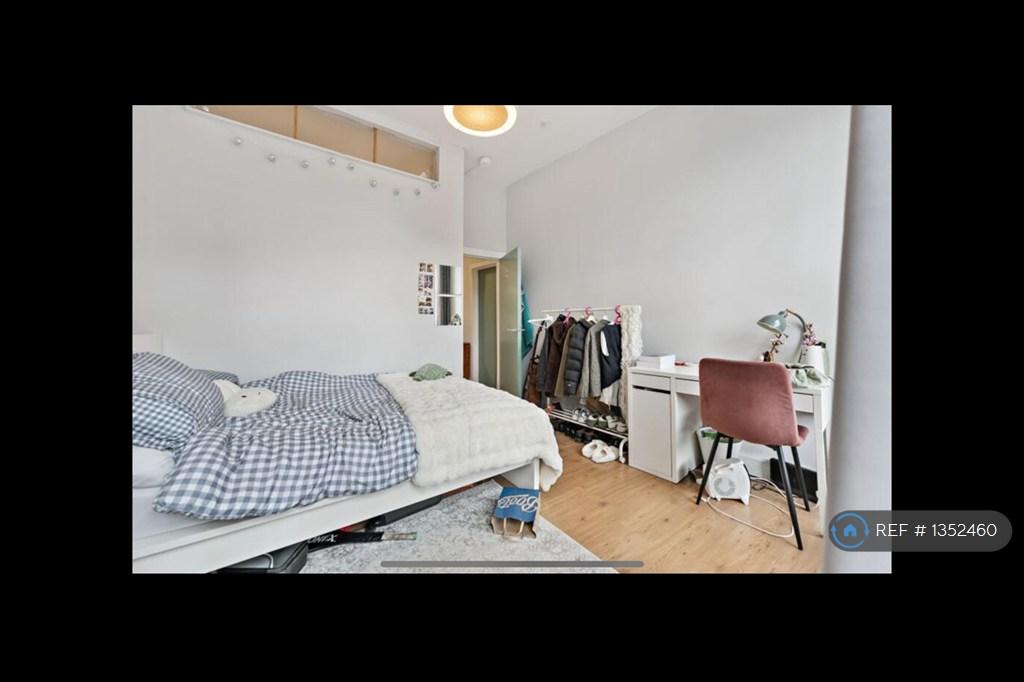 Corunna St, Glasgow, G3 - More
