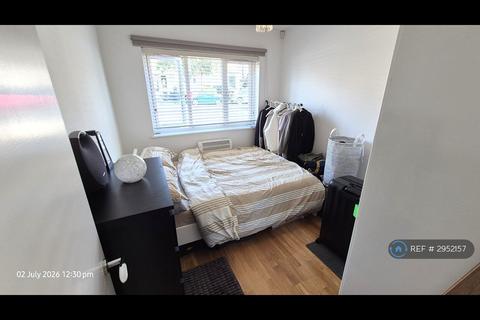 1 bedroom flat to rent, Hale Lane, London, NW7