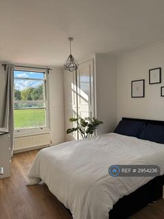 1 bedroom in a flat share to rent, Bellevue Road, London, SW17