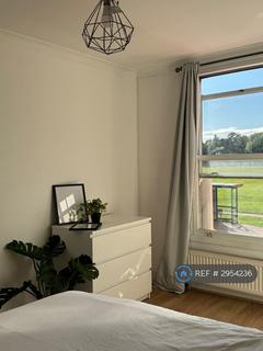 1 bedroom in a flat share to rent, Bellevue Road, London, SW17