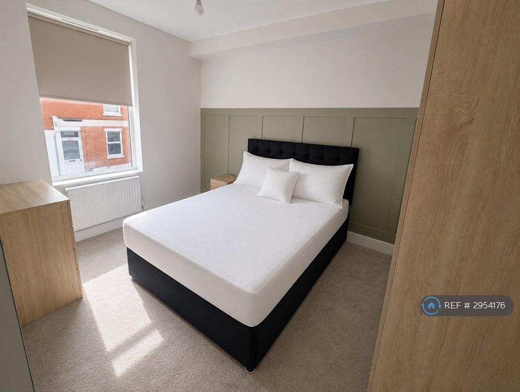 1 bedroom in a house share to rent