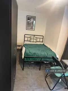 1 bedroom in a house share to rent
