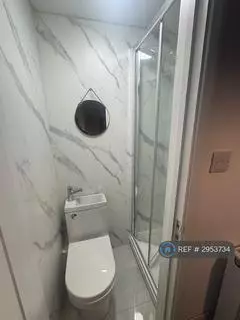 1 bedroom in a house share to rent - View 3
