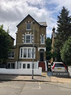 1 bedroom in a house share to rent, Clifton Road, Kingston Upon Thames, KT2