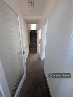 3 bedroom semi-detached house to rent, Tycoch Road, Swansea, SA2
