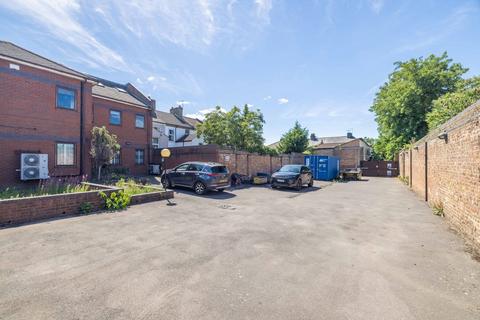 Block of apartments for sale, Park Street, Slough SL1