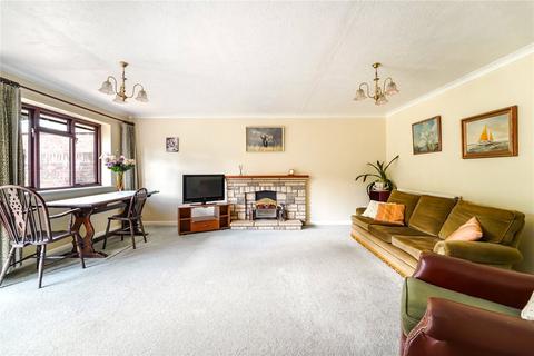 2 bedroom bungalow for sale, Warren Road, Banstead, Surrey, SM7