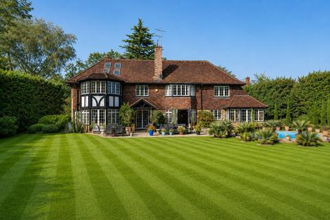 5 bedroom detached house for sale, Broad Highway, Cobham, KT11