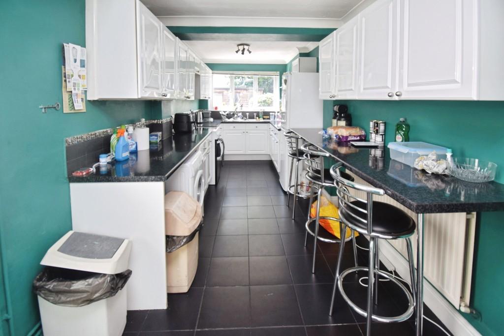 Kitchen / Breakfast Room