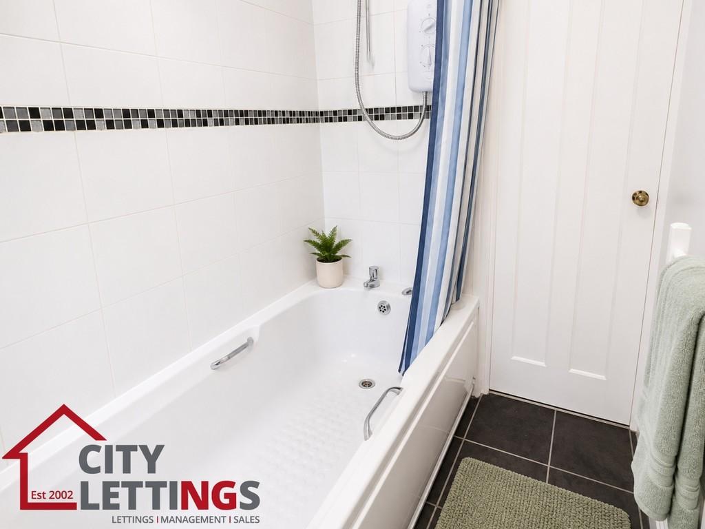 Rolleston Drive, Lenton - More
