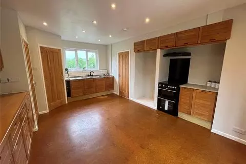 4 bedroom detached house to rent - View 5