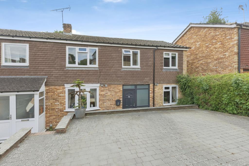 4 bedroom semi-detached house for sale
