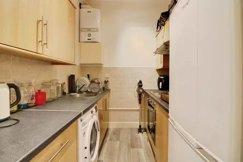 1 bedroom apartment to rent - View 4