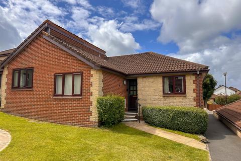 2 bedroom bungalow for sale, Kingshill Gardens, Nailsea, North Somerset, BS48