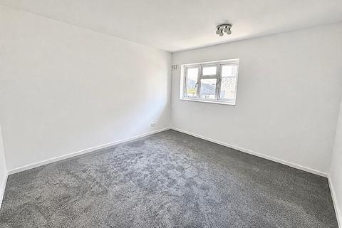 3 bedroom house to rent, Muggeridge Road, Dagenham, RM10
