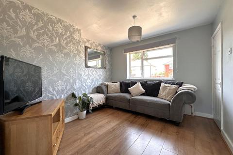 4 bedroom semi-detached house for sale, Staunton Road, Newark