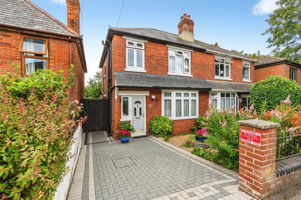 3 bedroom semi-detached house for sale
