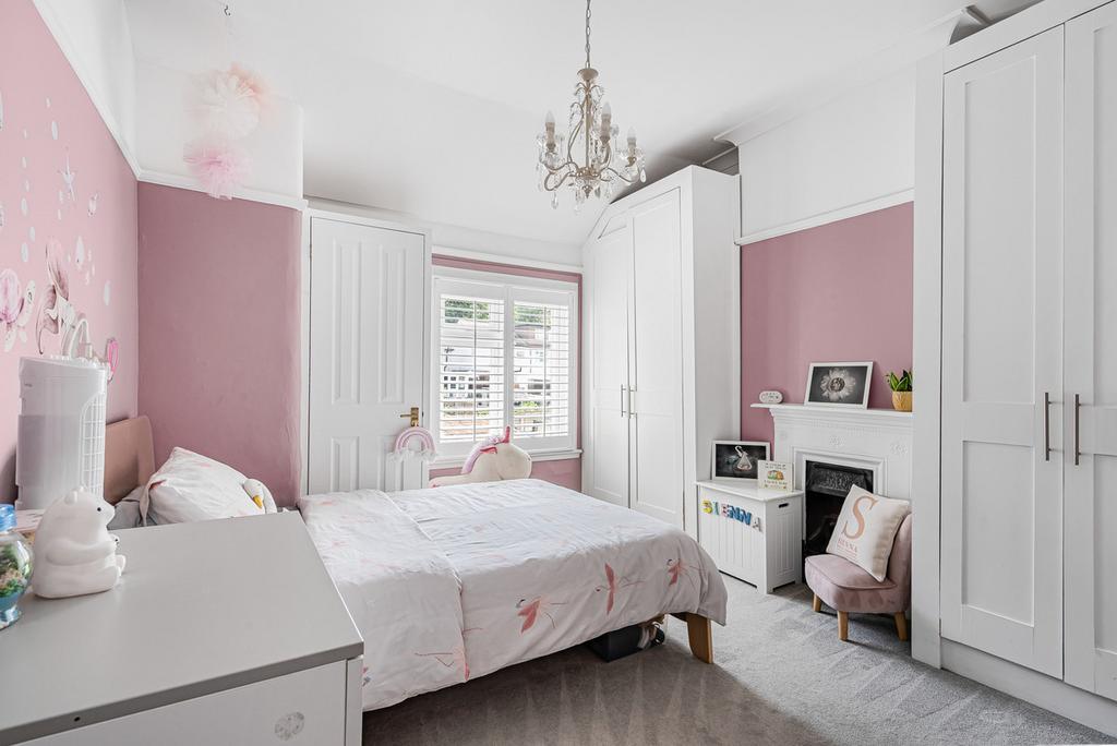 Bedroom, fireplace
