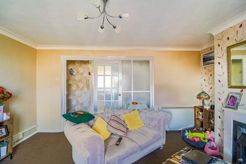 2 bedroom flat for sale, Queens Promenade, Bispham FY2