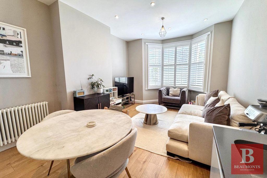 Apartment in Brighton, Round Hill - View 3