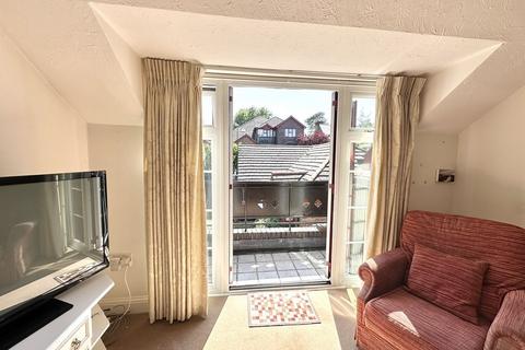 undefined, College Road, Epsom