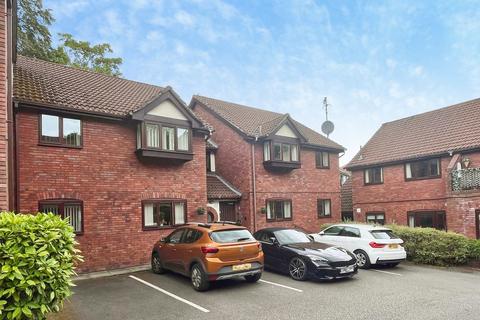 2 bedroom apartment for sale, Greenmount Court, Heaton