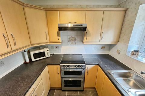 2 bedroom apartment for sale, Greenmount Court, Heaton