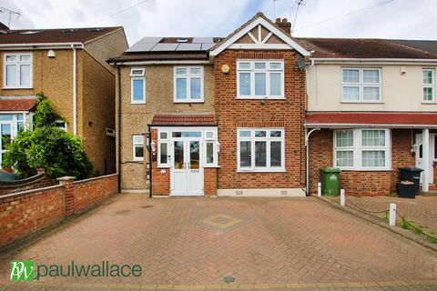 Hillview Gardens, Cheshunt
