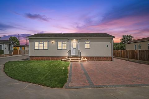 2 bedroom park home for sale, New Site, Addlestone KT15