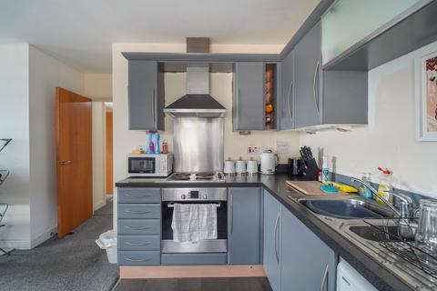 2 bedroom flat for sale, Winding Rise, Brighouse HD6