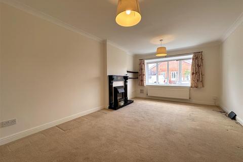 2 bedroom detached bungalow for sale, Clayton Close, Newark
