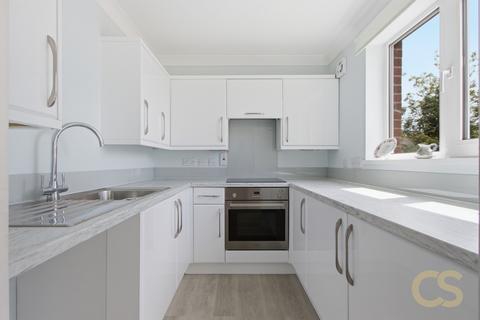 1 bedroom flat for sale, Edwards Court, Turners Hill, Hertfordshire, EN8 8SA