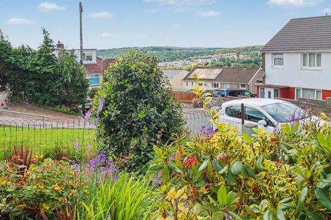 3 bedroom bungalow for sale, Beaufort, Ebbw Vale NP23
