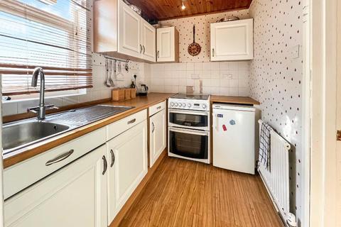 3 bedroom semi-detached house for sale, Station Road, Whyteleafe, CR3 0EP
