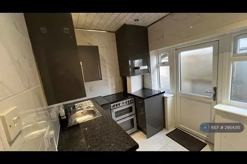 2 bedroom bungalow to rent - View 4
