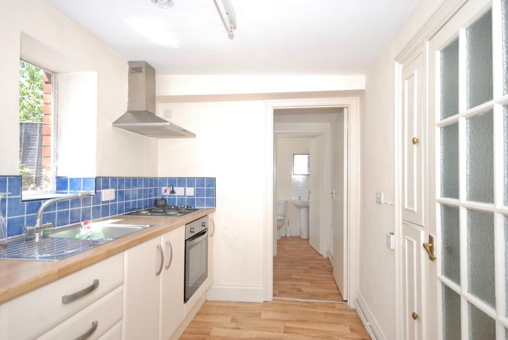 1 bedroom ground floor flat to rent