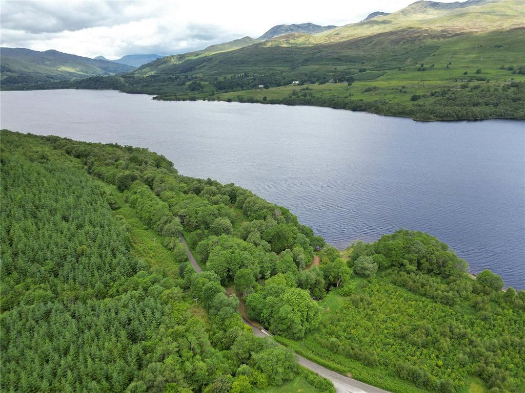 Maggie's Cove, Loch Tay, Killin, Stirlingshire, FK21 - View 2