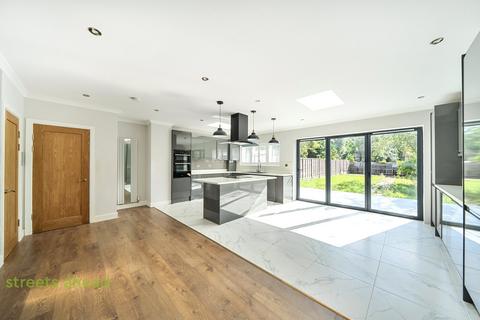 4 bedroom semi-detached house for sale, The Glade, Shirley, CR0