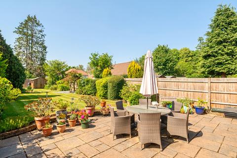 4 bedroom detached house for sale, Park View, Pinner, Middlesex