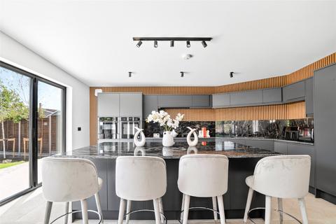 5 bedroom detached house for sale, Keysers Road, Broxbourne, Essex, EN10