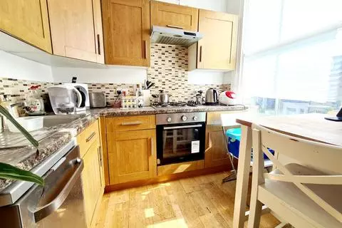 1 bedroom flat to rent - View 2