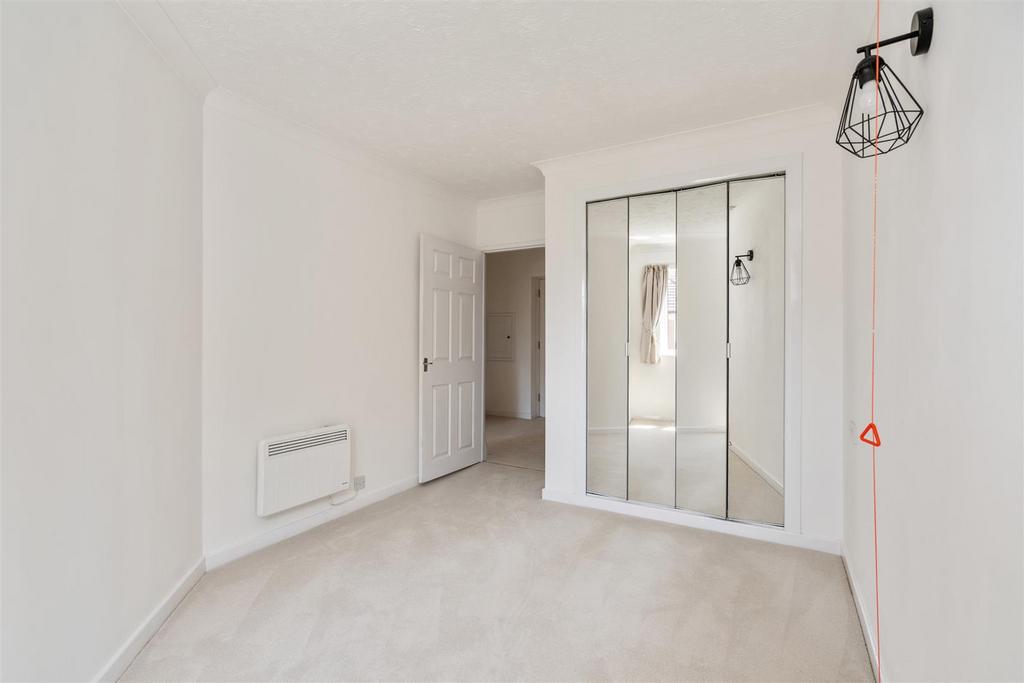 Apartment in Solihull, Ulverley Green - More