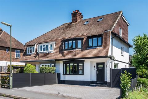 4 bedroom semi-detached house for sale, Westlands Way, Oxted