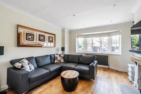 4 bedroom semi-detached house for sale, Westlands Way, Oxted